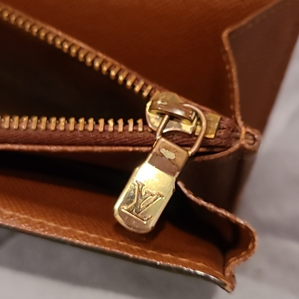 Louis Vuitton Monogram Brown Sarah Wallet - Picture 10 of 16
